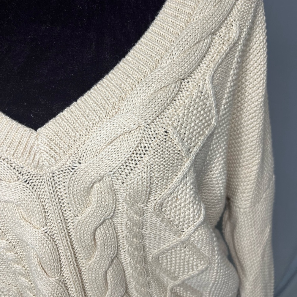 Cabi Cropped Cable Pullover Size Medium - image 3